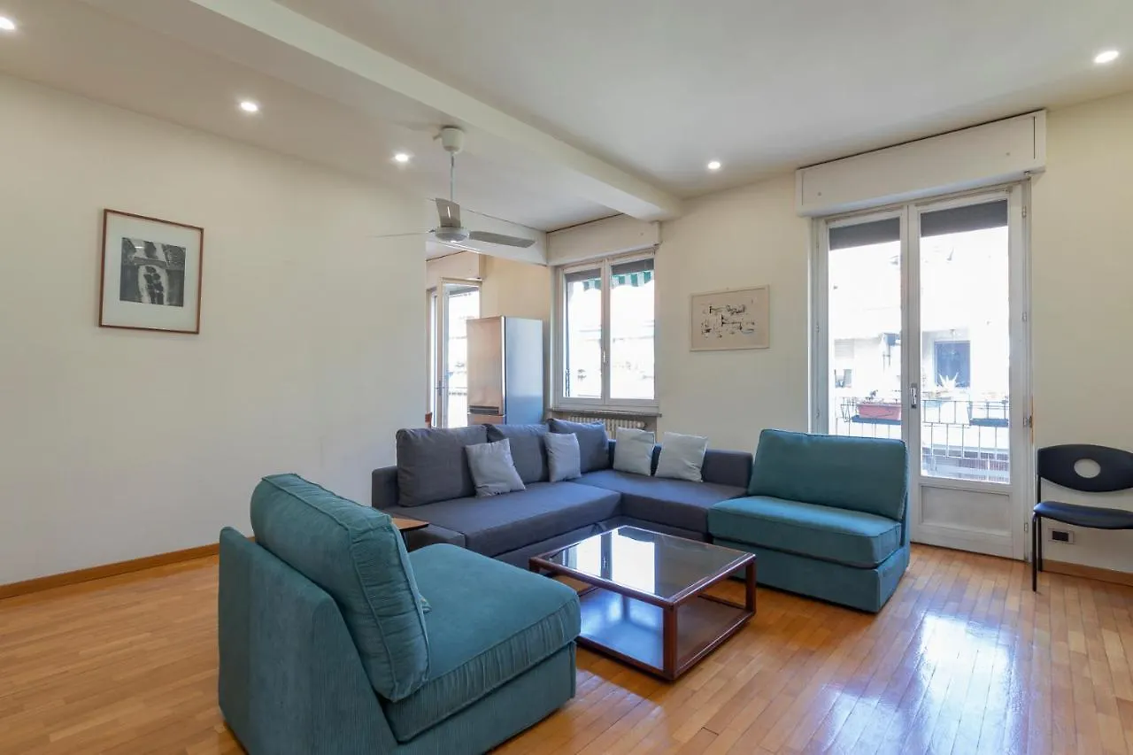 Ihost Apartment - Niccolini 21 Milano 0*,  Italia
